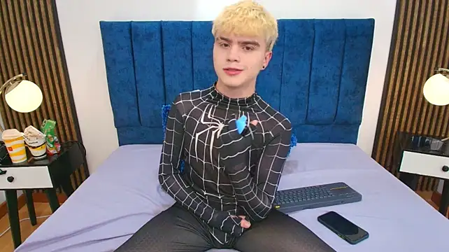 Ian_Stone Adlı Modelin Canlı XXX Sohbeti