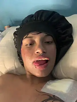 arwen_violett's Live XXX Chat