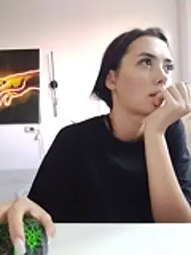 HoTMiA666's Live XXX Chat