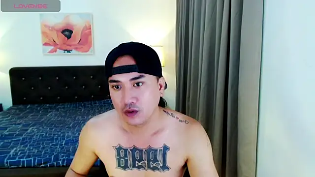 ExtraLarge_Ron 即時 XXX 聊天
