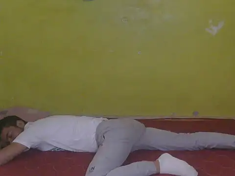 دردشة Stubborndesiboy الجنسية المباشرة