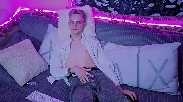 Živý XXX chat Midnight_gospell