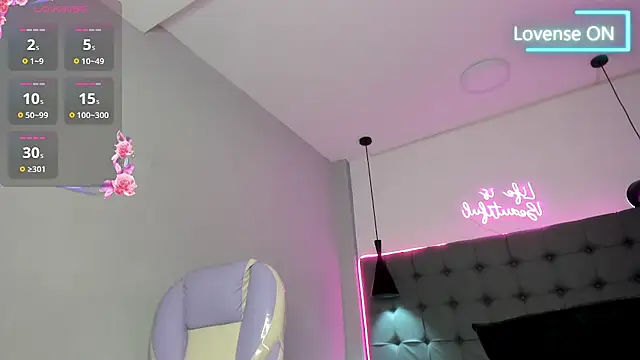 Chat +18 de scarletcherry18 ao vivo