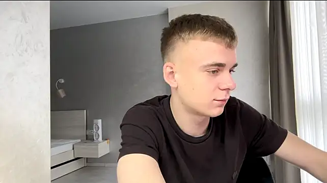 XXX chat uživo modela SoloFury