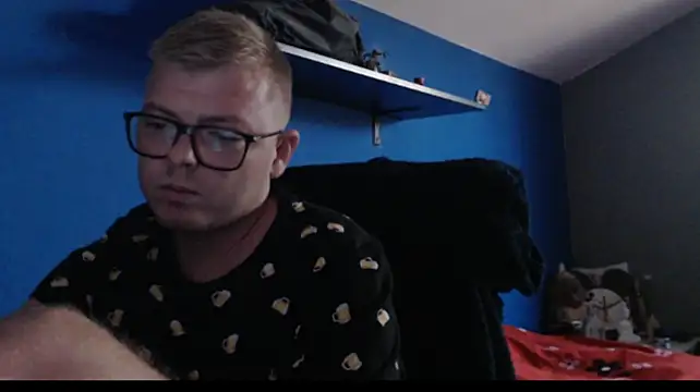 XXX chat uživo modela blondeboy92