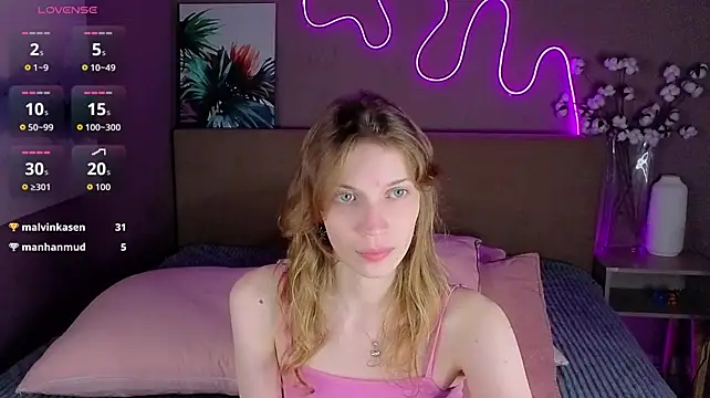Chat XXX en directo de Emily_Cartex