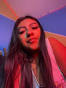 Chat XXX ao vivo de Laulin_TayyyX