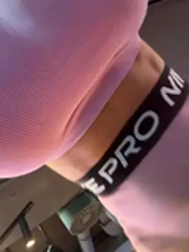 F3ckd0lllucy – Naživo XXX chat