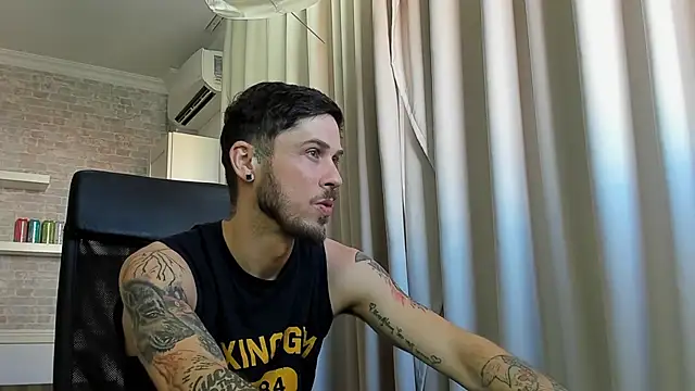 JonahShaw's Live XXX Chat