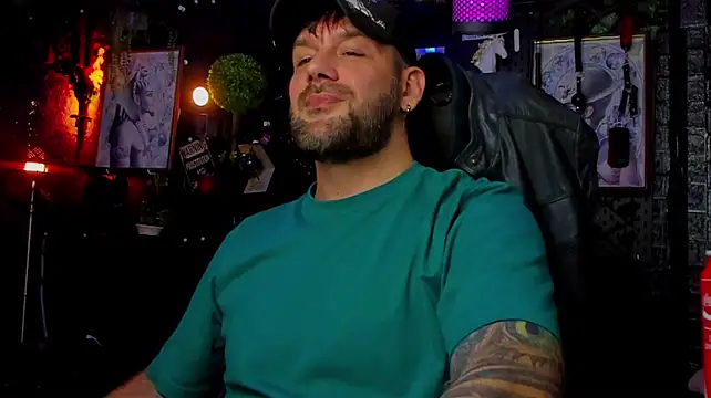 LexHardy – Naživo XXX chat