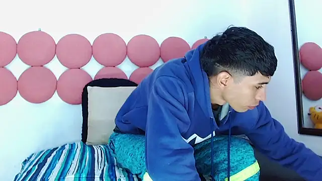 צ'אט XXX בשידור חי של Drake_Jack