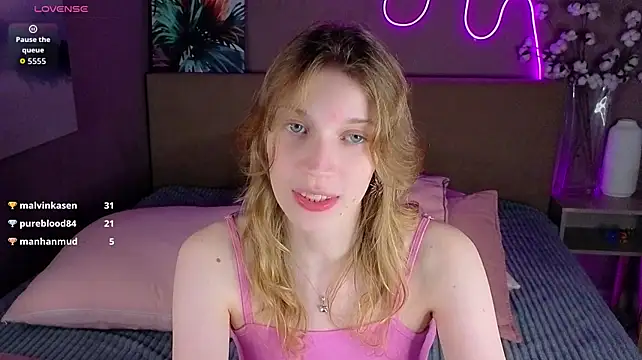 Chatroom XXX en direct de Emily_Cartex