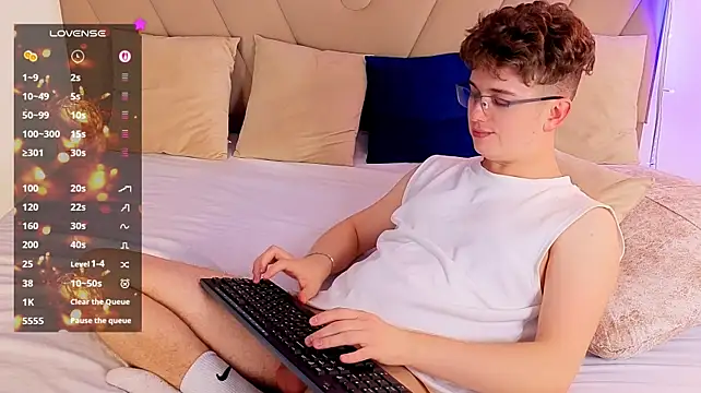 Živý XXX chat Miless_Cooper