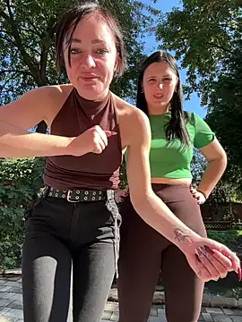CherryBombs-n Live XXX chat