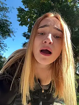 SugarDanger Adlı Modelin Canlı XXX Sohbeti