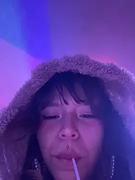 gatalinaaa111's Live XXX Chat
