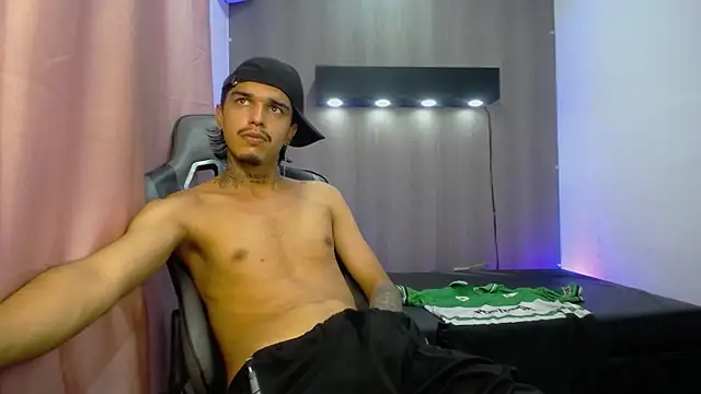 Tayson_Hot Obrolan Langsung XXX