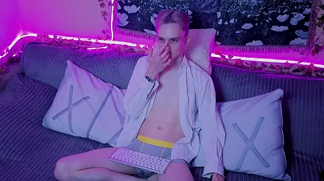 Živý XXX chat Midnight_gospell