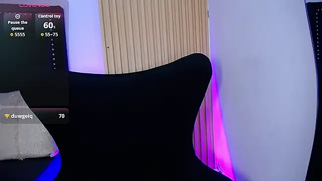 XXX chat uživo modela 1Sloppy_Fox4