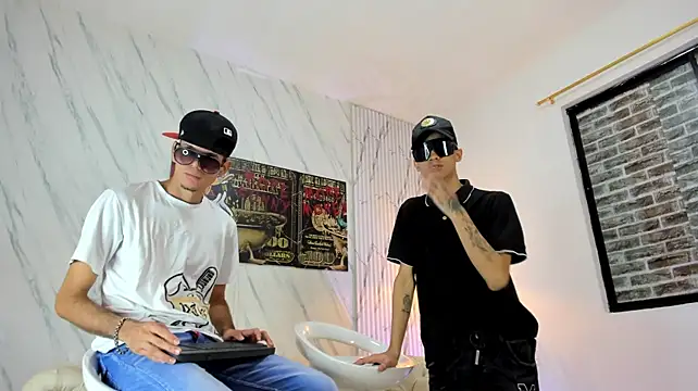 Chat XXX Live COOL_BOYS2