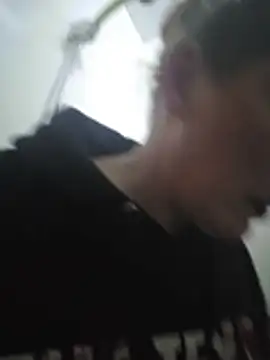 PinkTheHawk Adlı Modelin Canlı XXX Sohbeti