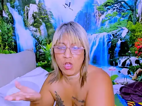 دردشة indianroxy الجنسية المباشرة