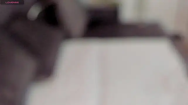 Chat +18 de Peggy_Hun1t ao vivo