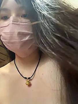 xiaxia868 即時 XXX 聊天