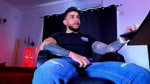 Chat XXX ao vivo de MightyAaron66