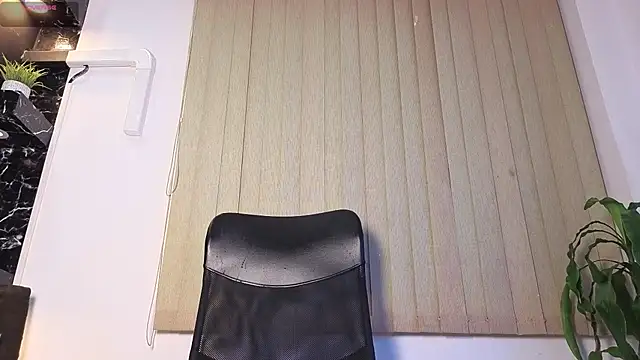 XXX chat uživo modela MR_EITHAN