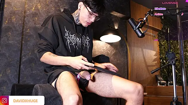David__Huge Chat XXX live