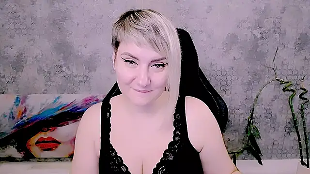 Djullia's Live XXX Chat