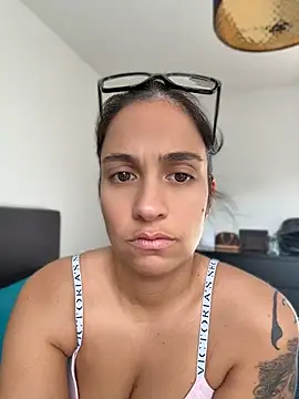 Chat XXX en directo de LaPetiteKim