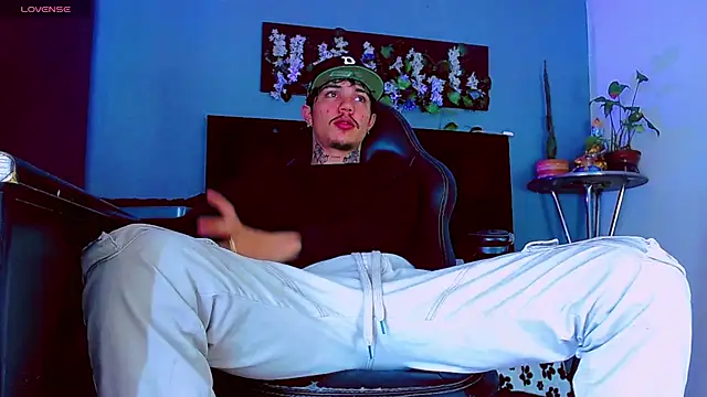 HannibalLester 即時 XXX 聊天