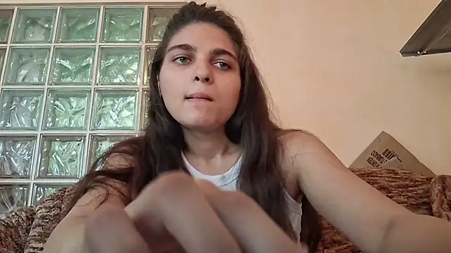 צ'אט XXX בשידור חי של CleotildeAholt