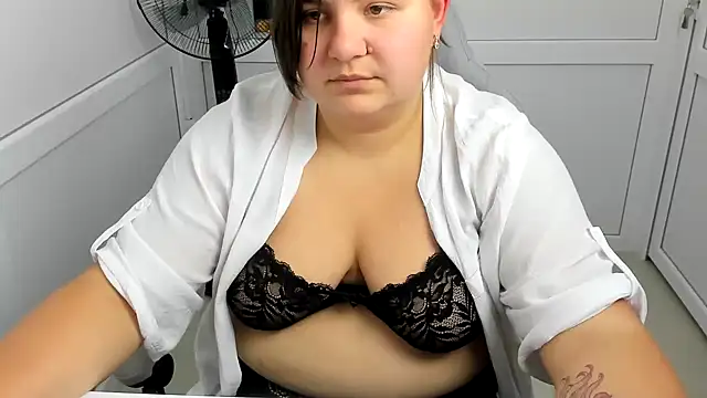 Živý XXX chat PhoenixFly