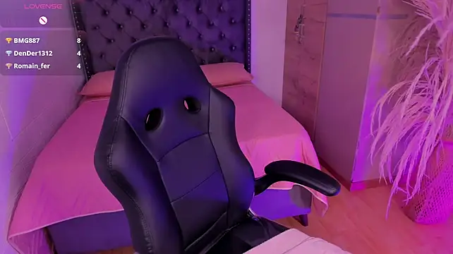 CarolineFyre's Live XXX Chat