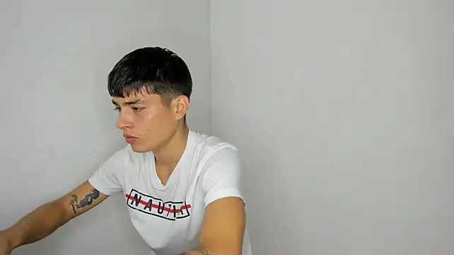 The_beby_guy élő XXX-chatje