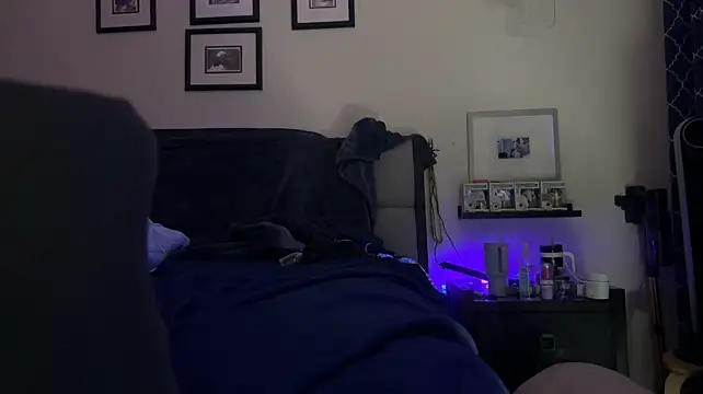 Trippgetsfucked Webcam Show