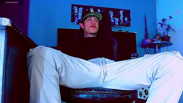 HannibalLester élő XXX-chatje