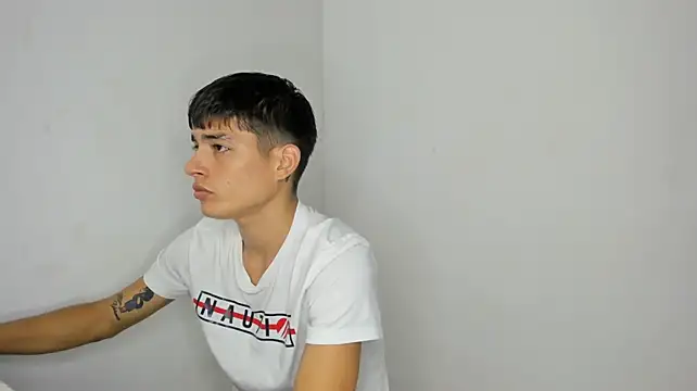XXX chat uživo modela The_beby_guy