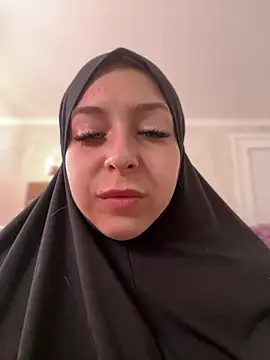 دردشة LynaFrost الجنسية المباشرة