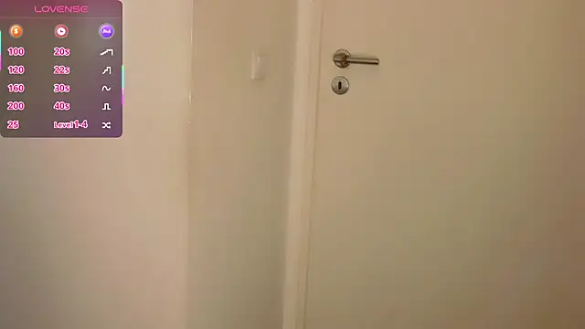 צ'אט XXX בשידור חי של PetersEmily