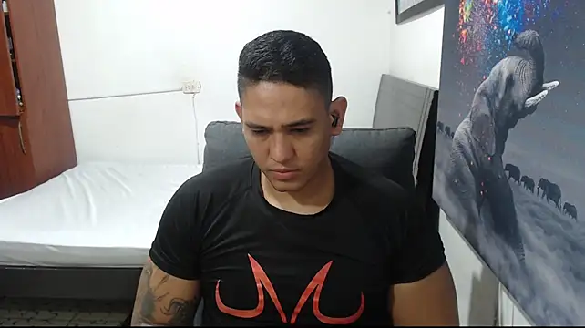 Chat XXX ao vivo de coltonmassiff