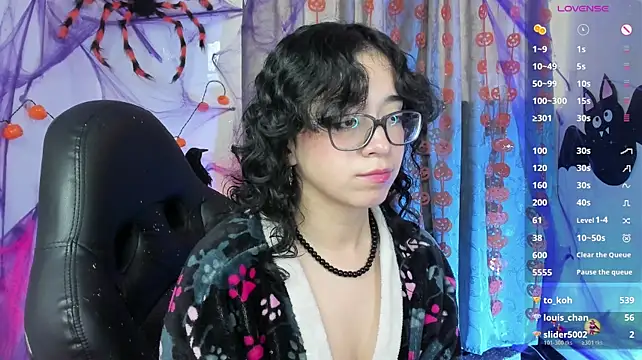 Chatroom XXX en direct de indra_cam