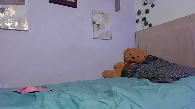 Thomsly_ Pertunjukan Webcam