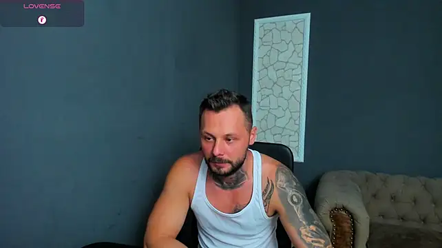 BrianHunts Adlı Modelin Canlı XXX Sohbeti