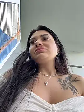 Wet__Bunny Adlı Modelin Canlı XXX Sohbeti
