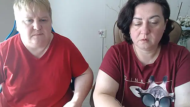 Lindy-Jeanie Live XXX-chat