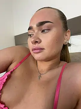 Živý XXX chat MonicaWestt